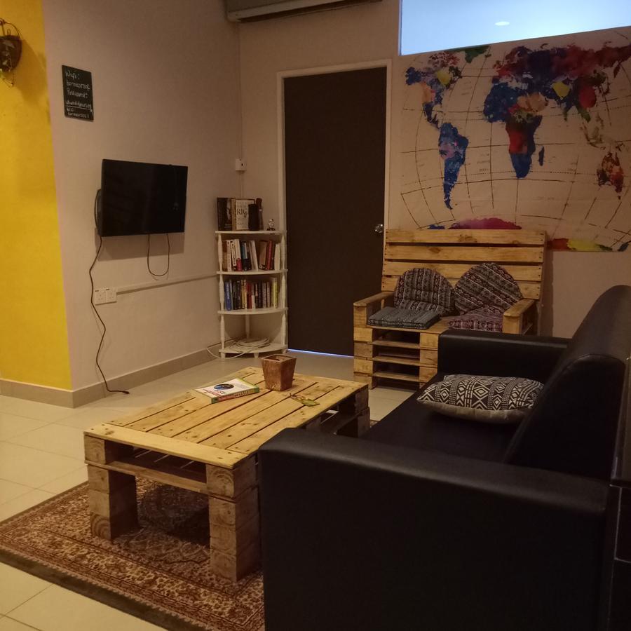 Hood Hostel Kota Kinabalu Buitenkant foto