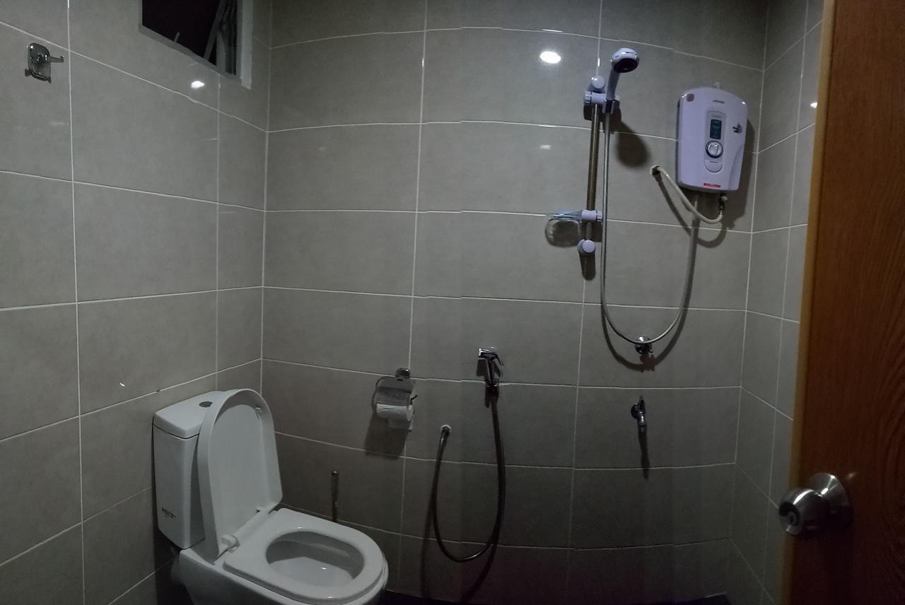 Hood Hostel Kota Kinabalu Buitenkant foto